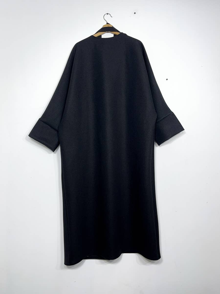 Abrigo Modesto – Elegancia y Calidez