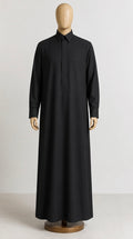 Qamis Saudí Al-Aswad — Negro