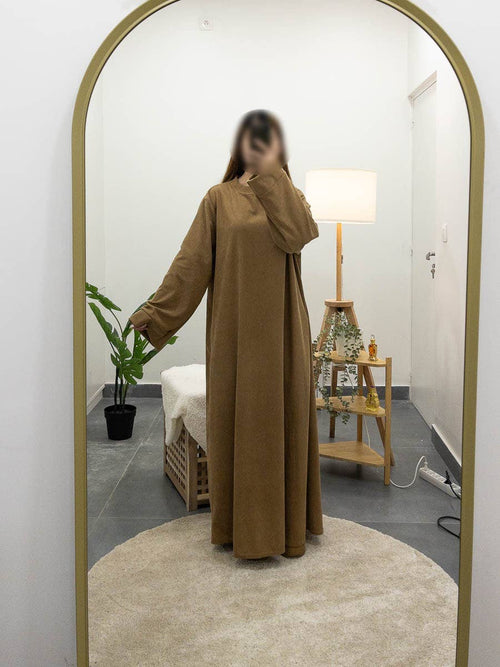 Abaya Larga de Pana – Elegancia y Calidez